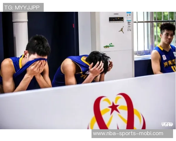 卢尼坚持训练以备每场比赛全力以赴确保最佳状态