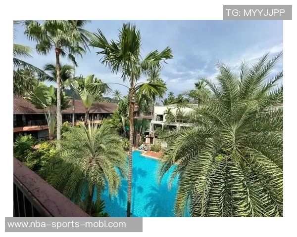 最佳的放松场景选择皮尔斯分享浴缸淋浴海滩车内的独特体验